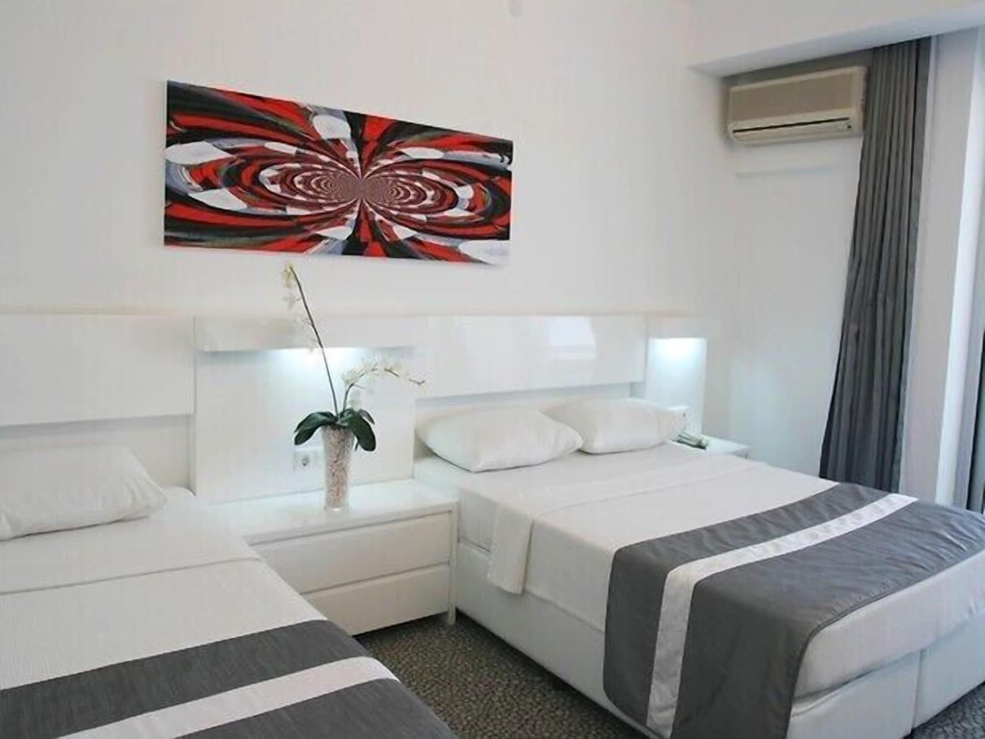 Inkim Hotel Алачати Экстерьер фото