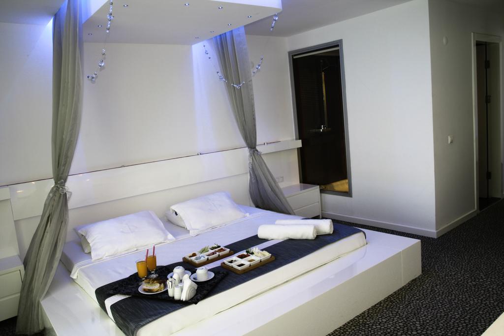 Inkim Hotel Алачати Экстерьер фото