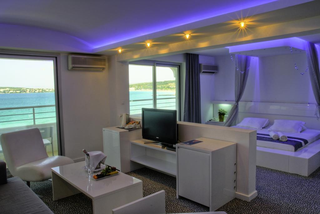 Inkim Hotel Алачати Экстерьер фото